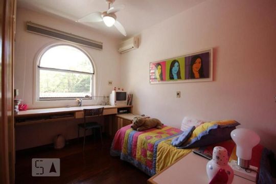 Suíte 1  de casa de condomínio para alugar com 3 quartos, 456m² em Jardim Panorama, São Paulo