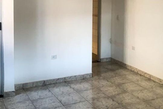 Sala/Quarto de casa para alugar com 1 quarto, 40m² em Vila Tiradentes, São Paulo