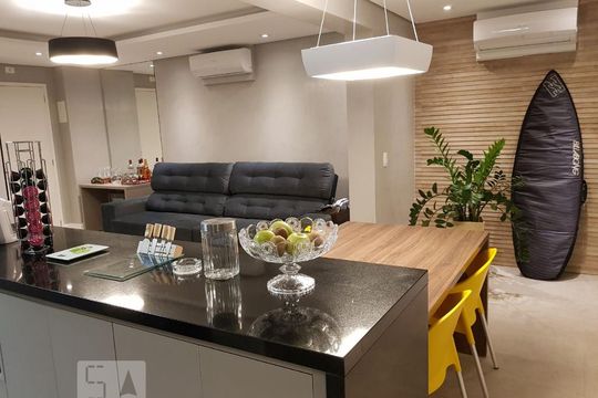 Sala de apartamento para alugar com 1 quarto, 74m² em Parque Industrial Tomas Edson, São Paulo