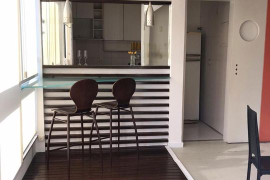 Sala de apartamento à venda com 1 quarto, 62m² em Barra da Tijuca, Rio de Janeiro