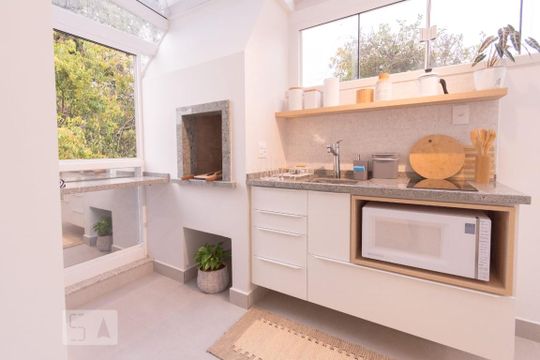 Cozinha de kitnet/studio à venda com 1 quarto, 34m² em Mercês, Curitiba