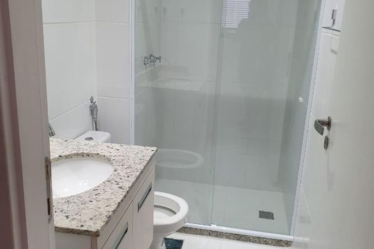 Banheiro Social de apartamento à venda com 2 quartos, 80m² em Icaraí, Niterói