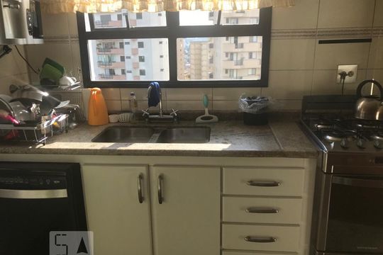 Cozinha de apartamento para alugar com 3 quartos, 156m² em Jardim Colombo, São Paulo