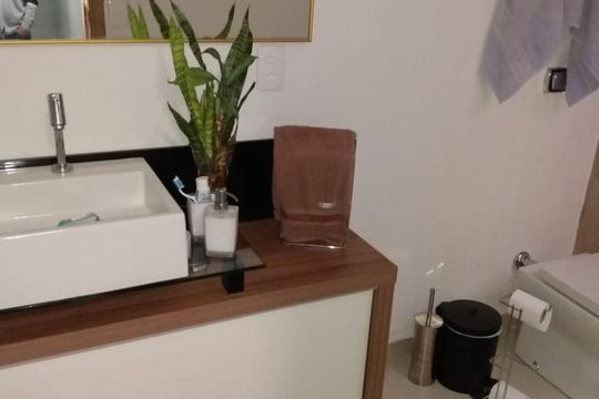 Banheiro de apartamento à venda com 2 quartos, 76m² em Aclimação, São Paulo