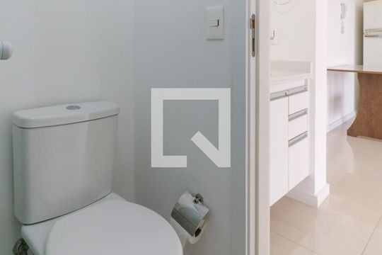 Banheiro de apartamento para alugar com 1 quarto, 35m² em Sumarezinho, São Paulo