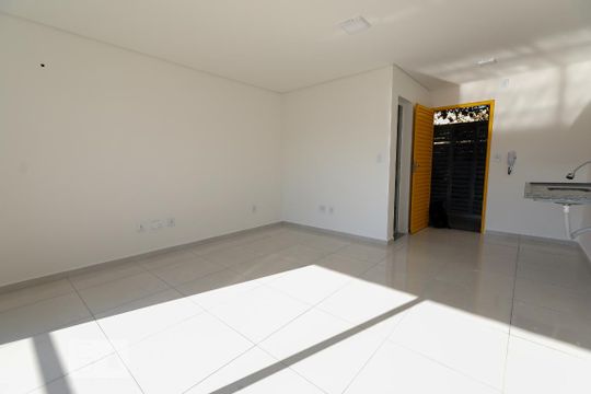 Sala/Quarto de kitnet/studio à venda com 1 quarto, 28m² em Vila Carrão, São Paulo