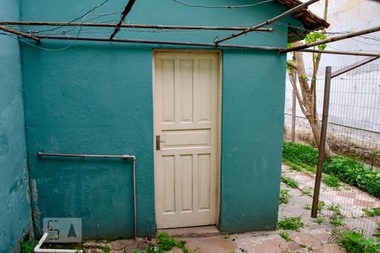 Deposito  de casa para alugar com 4 quartos, 124m² em Petrópolis, Porto Alegre