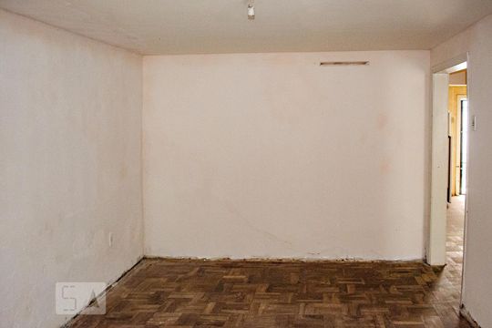 Sala  de casa para alugar com 4 quartos, 124m² em Petrópolis, Porto Alegre