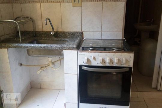 Cozinha de apartamento para alugar com 1 quarto, 18m² em Chácara Belenzinho, São Paulo
