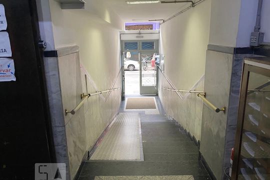 Hall de Entrada de kitnet/studio para alugar com 1 quarto, 30m² em Centro, Niterói