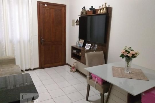 Casa à venda com 2 quartos, 74m² em São José, Canoas