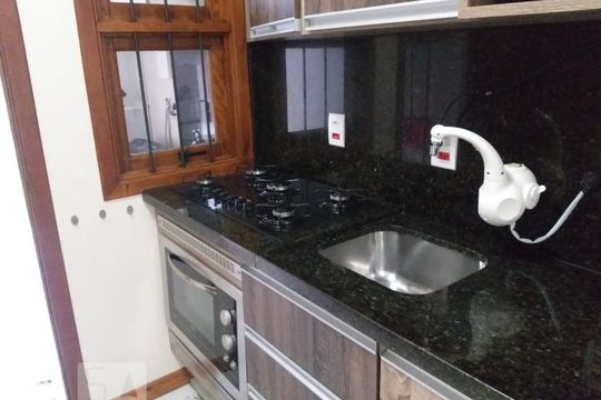 Casa à venda com 2 quartos, 74m² em São José, Canoas