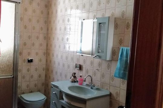 Banheiro de casa para alugar com 3 quartos, 150m² em Jardim Aeroporto, São Paulo