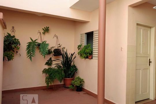 Quintal de casa para alugar com 3 quartos, 150m² em Jardim Aeroporto, São Paulo