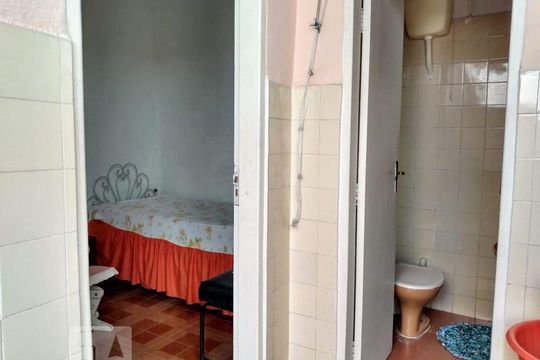 Quarto de Serviço/ Banheiro de Serviço de casa para alugar com 3 quartos, 150m² em Jardim Aeroporto, São Paulo