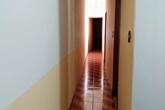 Corredor de casa para alugar com 3 quartos, 150m² em Jardim Aeroporto, São Paulo