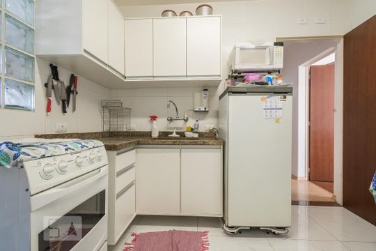 Cozinha de apartamento para alugar com 3 quartos, 95m² em Cidade Monções, São Paulo