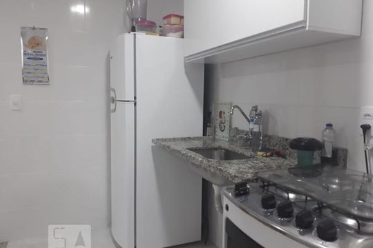 Cozinha de apartamento à venda com 2 quartos, 45m² em Jardim Iris, São Paulo
