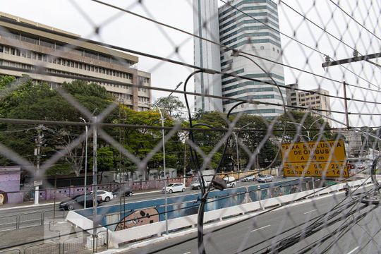 Vista da Rua de apartamento à venda com 2 quartos, 82m² em Pacaembu, São Paulo