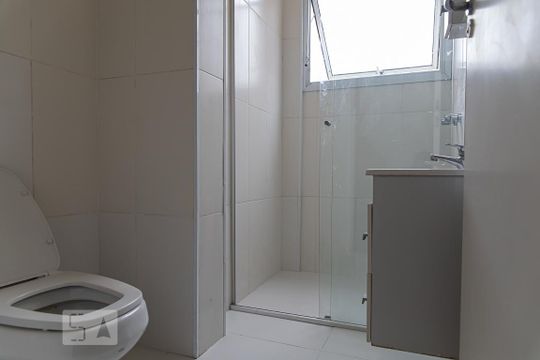 Banheiro de apartamento à venda com 2 quartos, 82m² em Pacaembu, São Paulo
