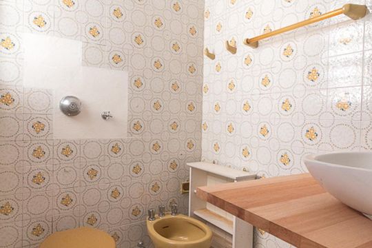 Banheiro de apartamento à venda com 2 quartos, 80m² em Auxiliadora, Porto Alegre
