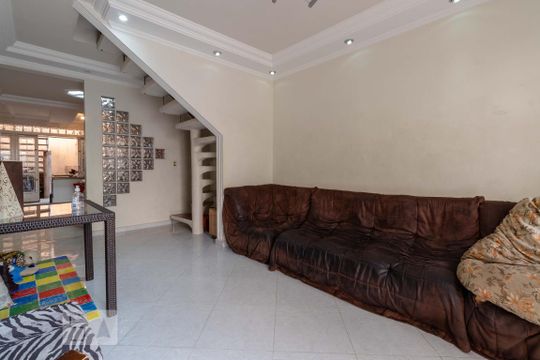Sala de casa de condomínio para alugar com 3 quartos, 162m² em Vila Nova Conceição, São Paulo