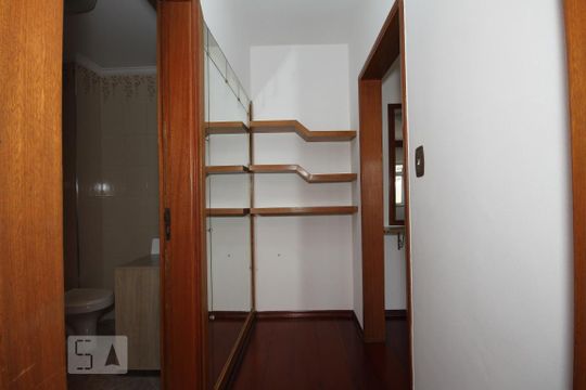 Corredor de apartamento para alugar com 1 quarto, 45m² em Vila Mariana, São Paulo