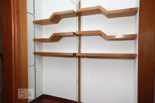 Corredor de apartamento para alugar com 1 quarto, 45m² em Vila Mariana, São Paulo