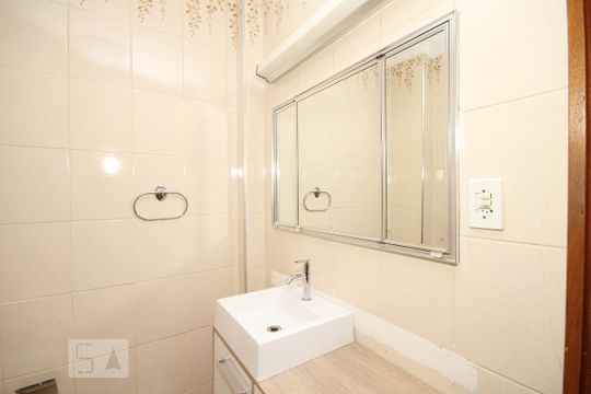 Banheiro de apartamento para alugar com 1 quarto, 45m² em Vila Mariana, São Paulo