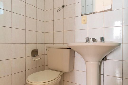 Banheiro Social de apartamento para alugar com 2 quartos, 65m² em Chácara Inglesa, São Paulo