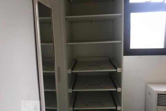 Quarto de apartamento para alugar com 3 quartos, 83m² em Paraíso do Morumbi, São Paulo