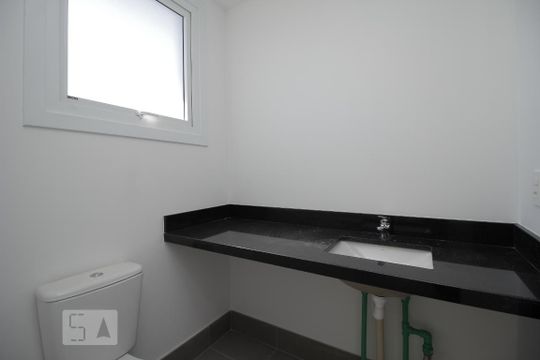 Banheiro de apartamento para alugar com 1 quarto, 46m² em Marechal Rondon, Canoas