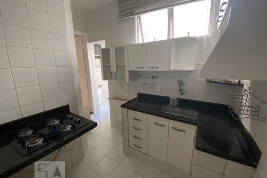 Cozinha de apartamento para alugar com 3 quartos, 95m² em Sion, Belo Horizonte