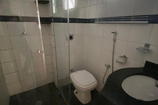Banheiro de apartamento para alugar com 3 quartos, 95m² em Sion, Belo Horizonte