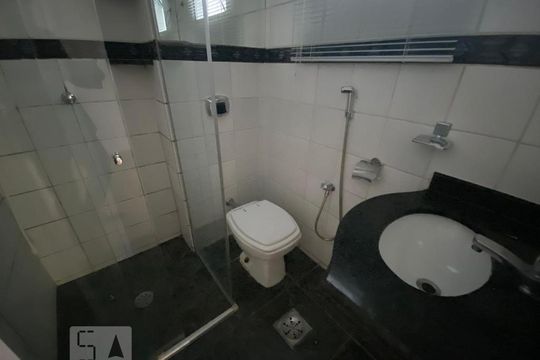 Banheiro de apartamento para alugar com 3 quartos, 95m² em Sion, Belo Horizonte