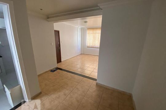 Sala de apartamento para alugar com 3 quartos, 95m² em Sion, Belo Horizonte