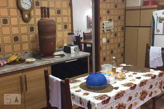 cozinha de casa à venda com 3 quartos, 240m² em Jardim Londrina, São Paulo