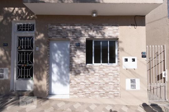 Fachada de casa para alugar com 1 quarto, 40m² em Vila Bela, São Paulo