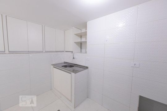 Cozinha de casa para alugar com 1 quarto, 40m² em Vila Bela, São Paulo