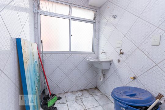 Área de serviço de apartamento à venda com 3 quartos, 59m² em Itaquera, São Paulo
