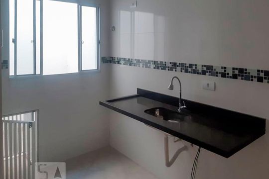 Cozinha de apartamento para alugar com 2 quartos, 38m² em Penha de França, São Paulo