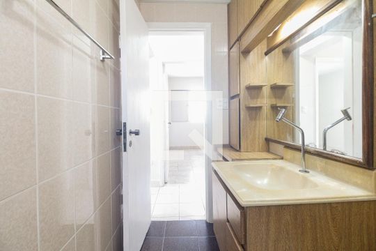 Banheiro  de apartamento para alugar com 2 quartos, 48m² em Tatuapé, São Paulo