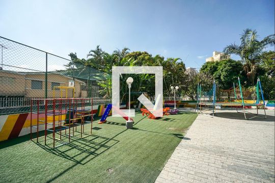 Condomínio - Playground  de apartamento para alugar com 2 quartos, 48m² em Tatuapé, São Paulo