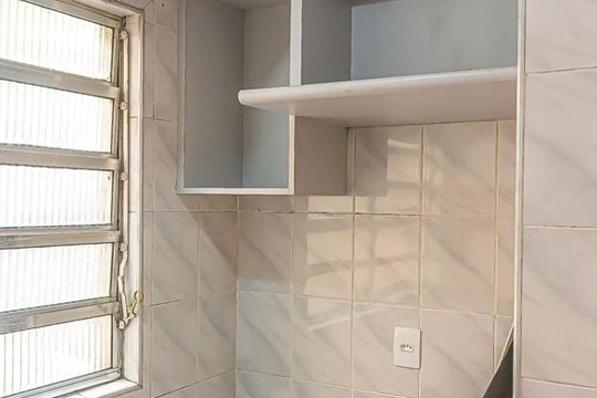 Cozinha de kitnet/studio à venda com 1 quarto, 44m² em Liberdade, São Paulo