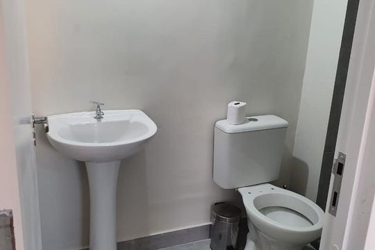 Banheiro de apartamento à venda com 1 quarto, 35m² em Cambuci, São Paulo
