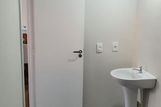 Banheiro de apartamento à venda com 1 quarto, 35m² em Cambuci, São Paulo