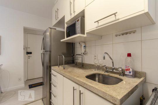 Cozinha de kitnet/studio à venda com 1 quarto, 50m² em Bela Vista, São Paulo