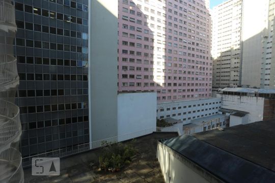Vista de apartamento para alugar com 1 quarto, 30m² em República, São Paulo