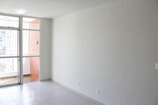 Sala de apartamento à venda com 2 quartos, 80m² em Fonseca, Niterói