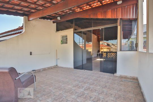 Sacada de casa à venda com 3 quartos, 240m² em Vila São Francisco (zona Leste), São Paulo